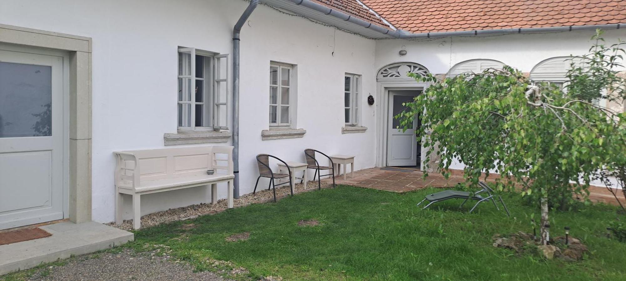 Plitzner Belvarosi Apartmanhaz Eğri Dış mekan fotoğraf